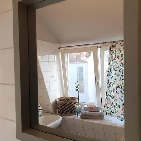 Hautnah Erleben - Schoene Maisonette 2og Rostock