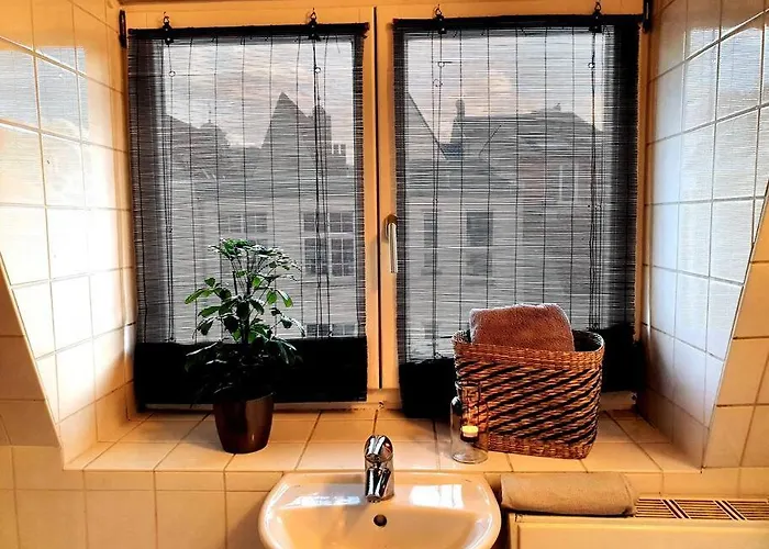 Hautnah Erleben - Schöne Maisonette 2og